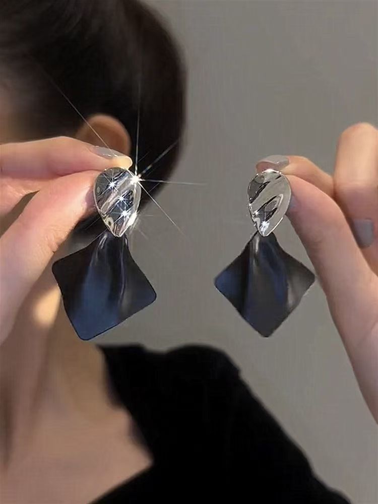 New Retro Black Color Contrast Earrings, S925 Silver Needle Light Luxury Dangles