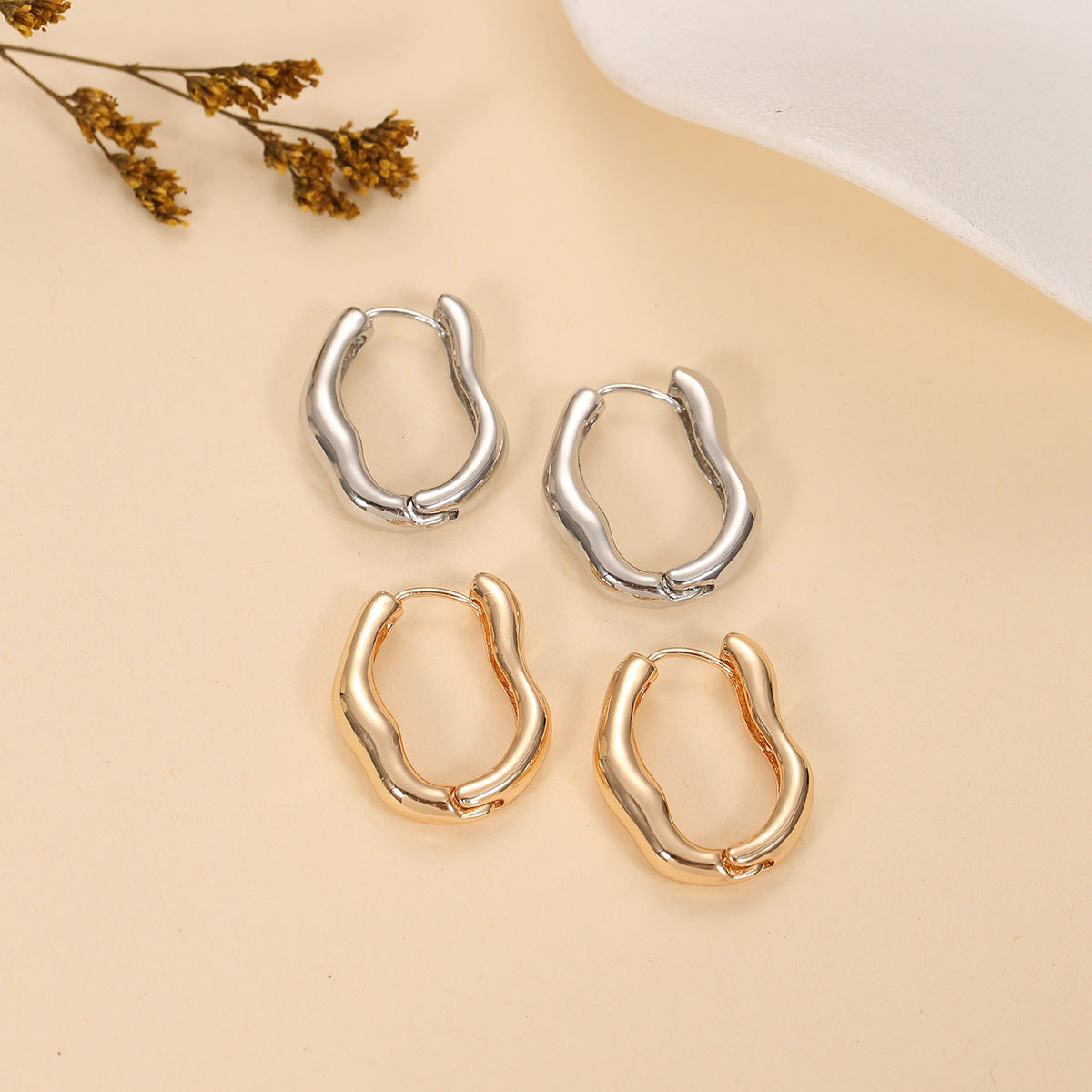European And American Fashion Irregular Oval Ear Clips