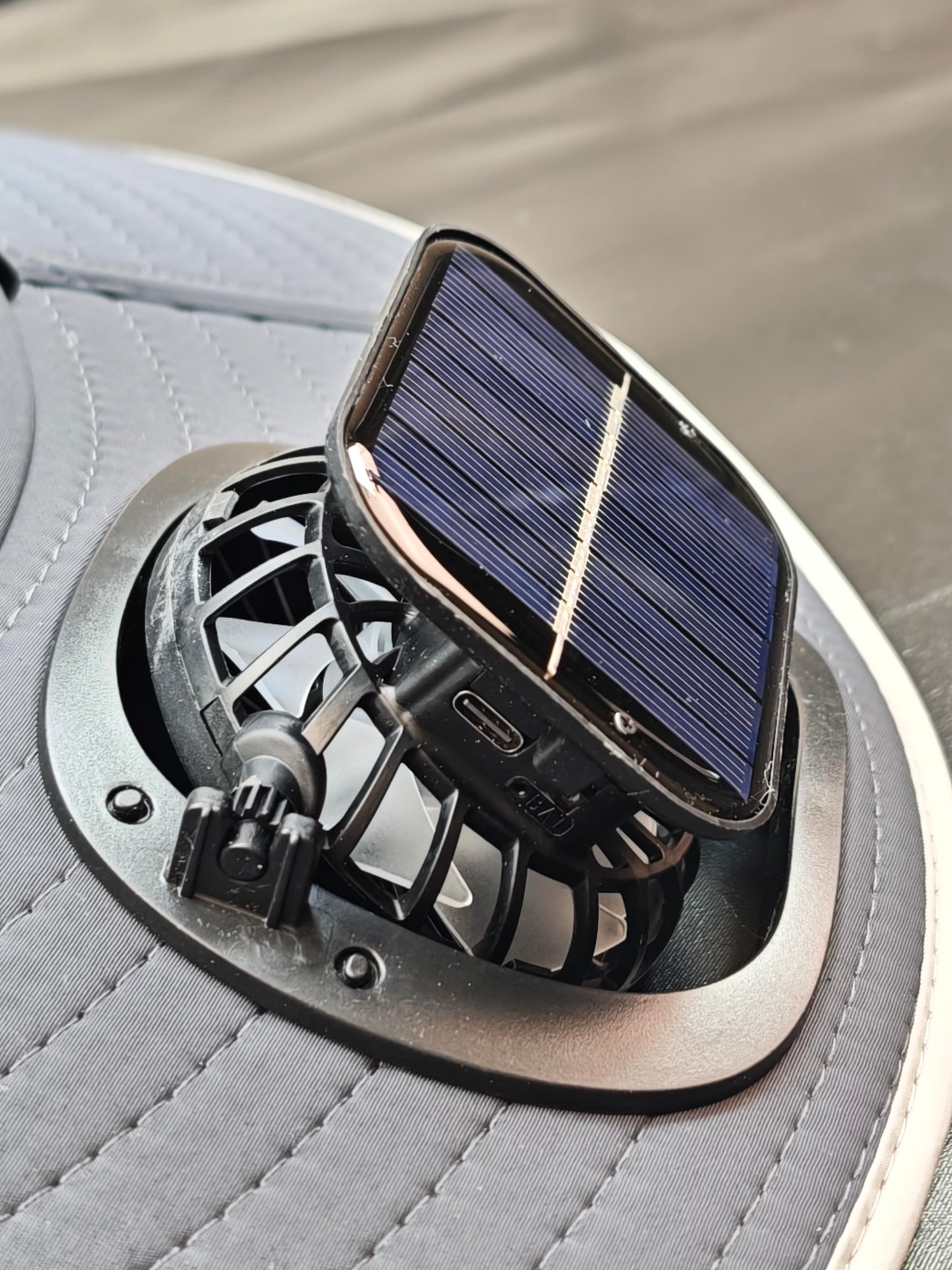 Portable Outdoor Sun Hat With Built-in Cooling Fan Wearable Design, Ideal For Outdoor Activities