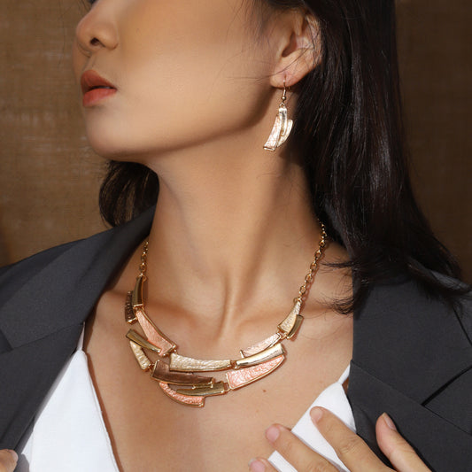 Elegant Fashion Earrings Necklace Lady