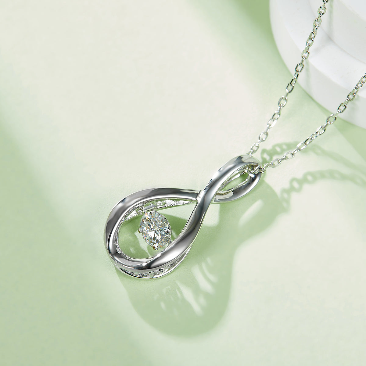 S925 Sterling Silver 0.5ct D Color VVS1 Moissanite Infinity Pendant Necklace 45cm Platinum Plated GRA Certified Gift Box