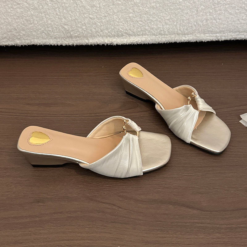 Women's Gentle Vacation Style Slide Sandals, 2026 Summer Elegant Outdoor Slippers With Ruched Design, Metal Buckle & Wedge Heel
