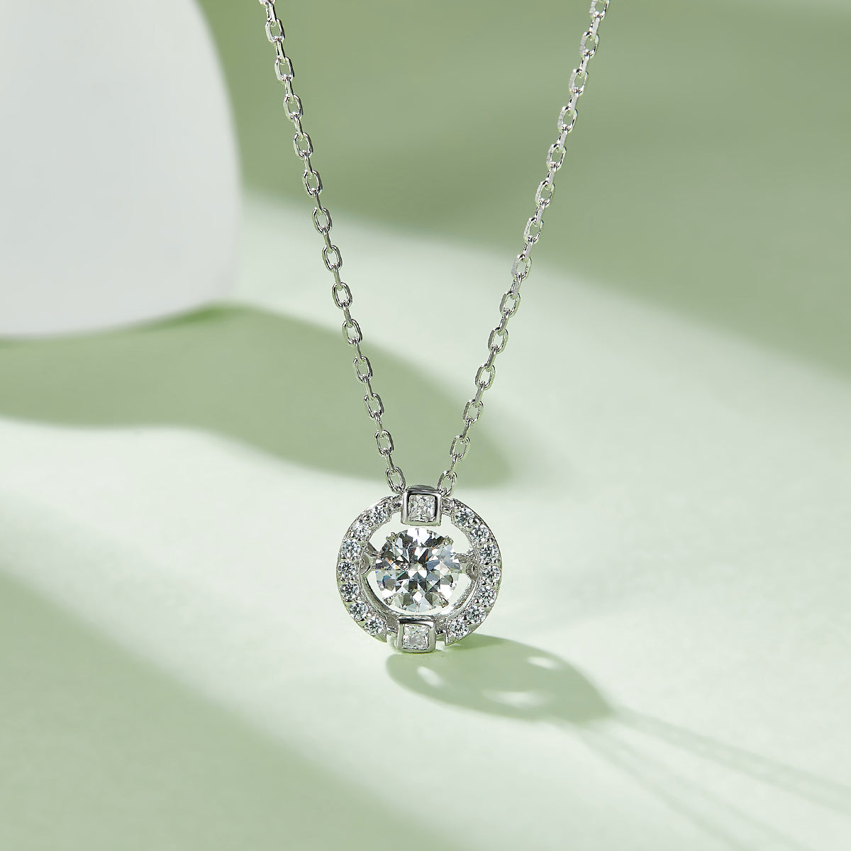 S925 Sterling Silver 0.5ct D Color VVS1 Moissanite Halo Necklace 45cm Platinum Plated Pave GRA Certified Gift Box
