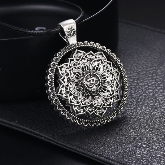 Ancient Indian Mythology Mandala Flower-shaped Zen Yoga Necklace