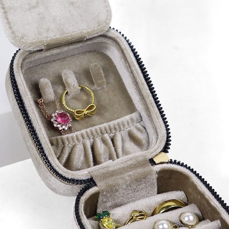 Creative Portable Mirror Mini Ring Storage Box