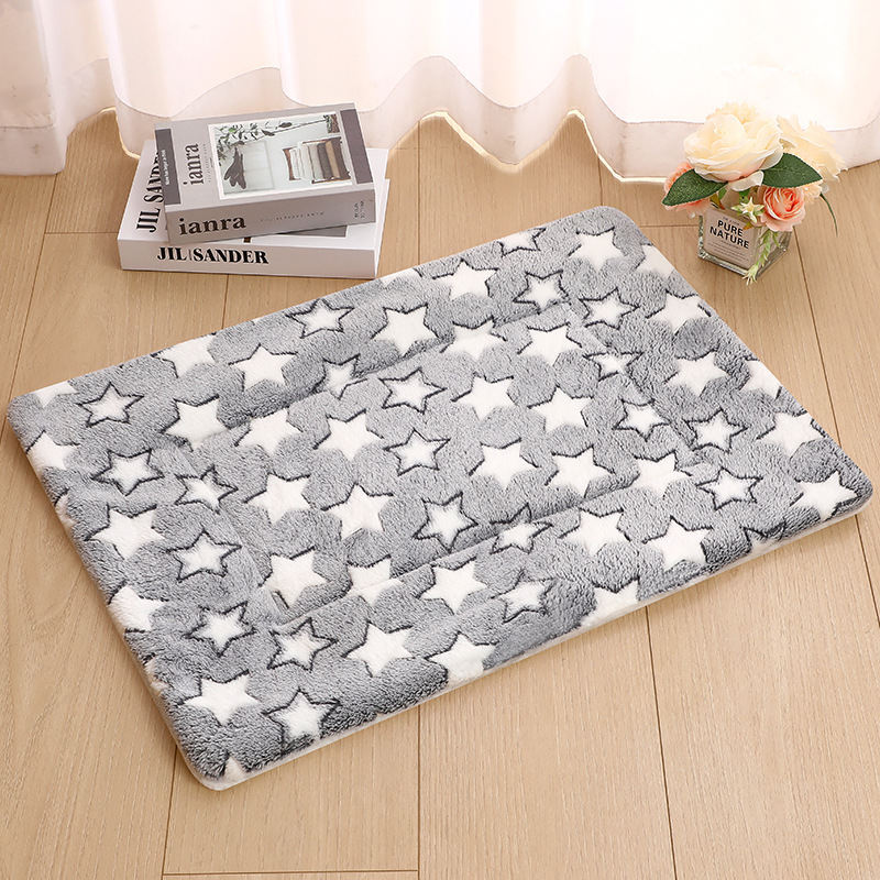 Thick Blanket Pet Bed Warm Sleeping Mat For Pets