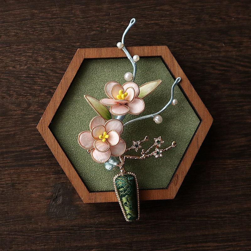 Oriental-style Aesthetic Brooch For Outfit Styling And Accessories