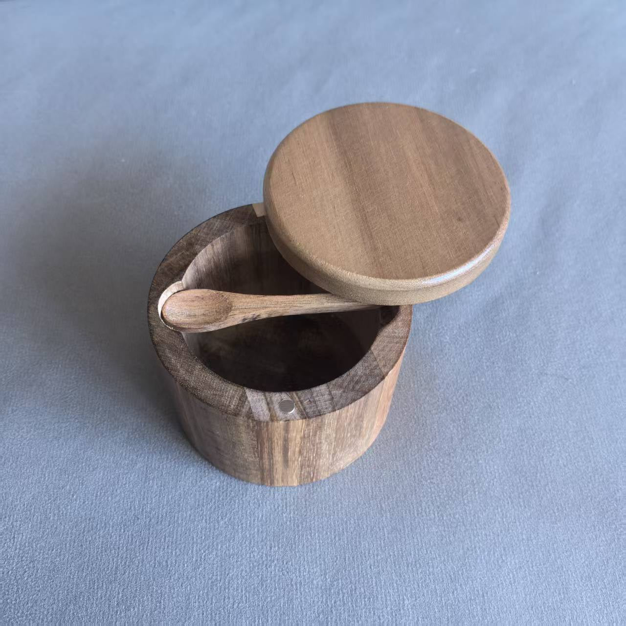 Cross-border Best-selling Acacia Wood Salt Shaker Solid Wood Seasoning Box