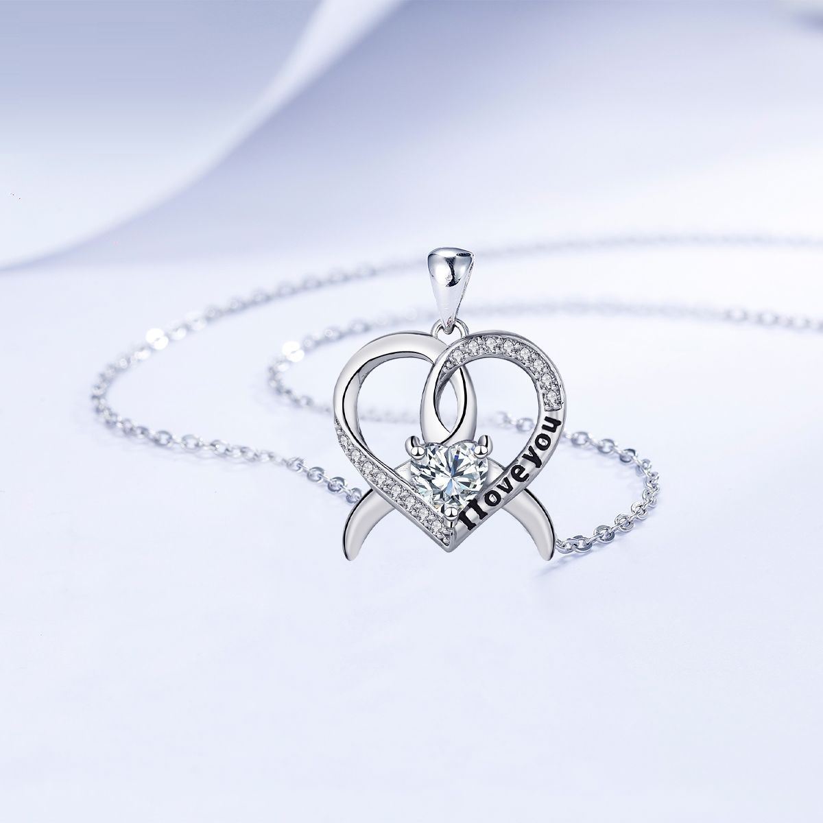 Love Necklace Women's High Sense Elegant Accessories