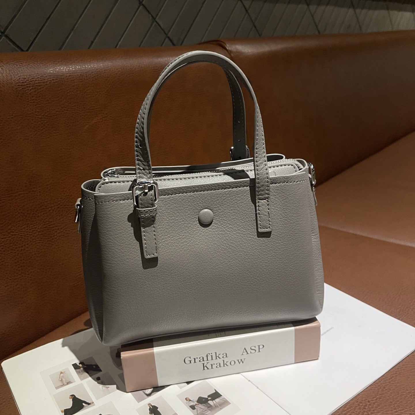 New Cross-Border Genuine Leather Handbag For Women, High-End Feeling Shoulder And Crossbody Bag, Commuter Large-Capacity Square Bag