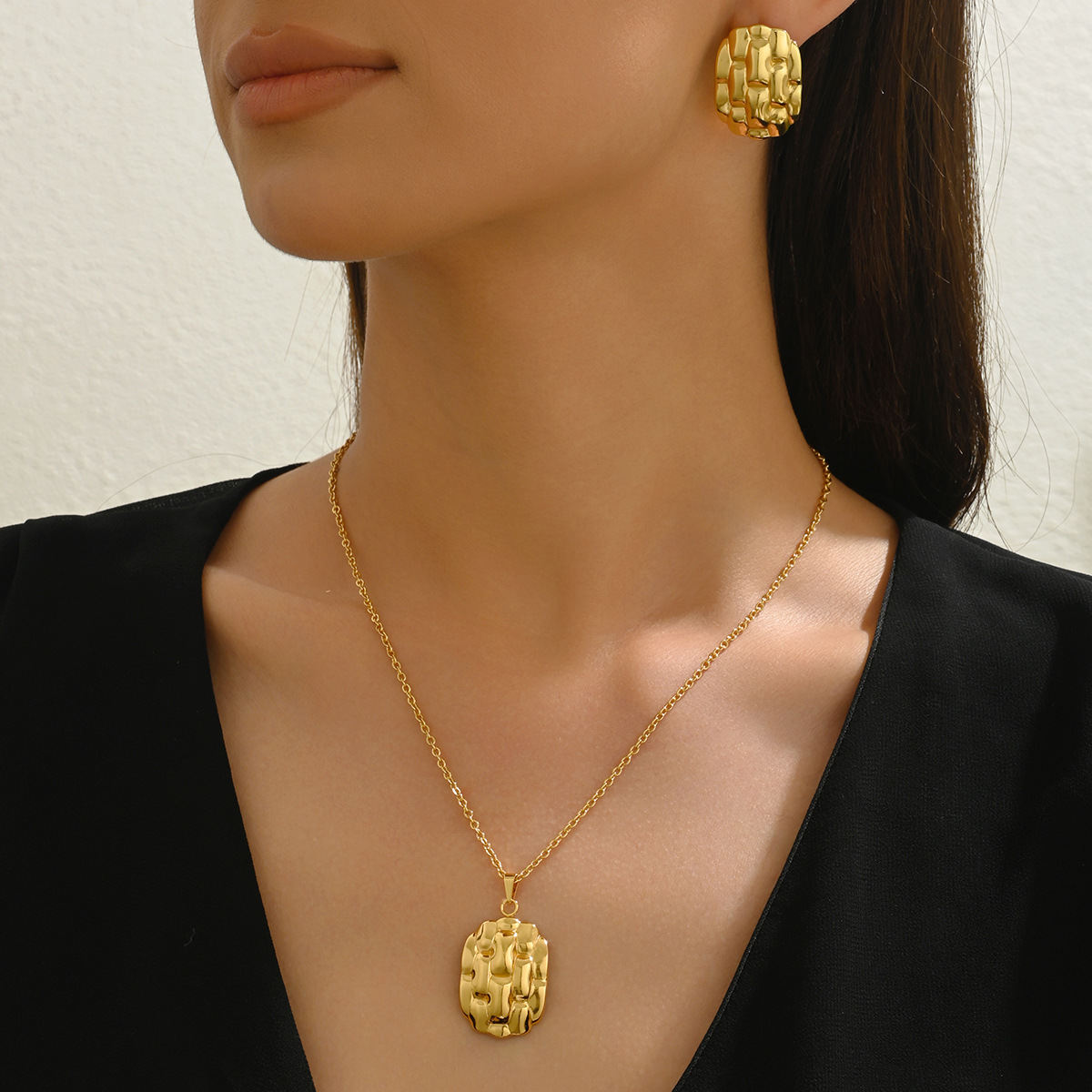 Cross-border European American Women Jewelry Set, Irregular Geometric Wrinkle Texture Design Necklace & Matching Earrings, High-end Versatile Daily Accessories