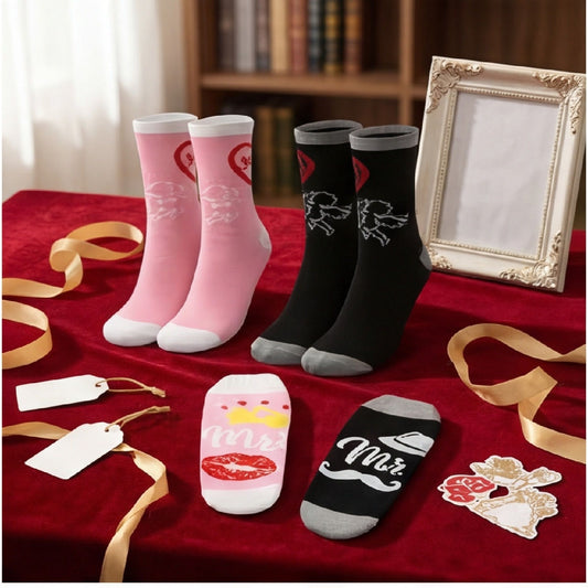 Matching Socks For Couples (2 Pairs), Romantic Partner Socks In Pink And Black, Original Wedding Gift For The Bride And Groom, Fun Couple Socks For Engagement And Wedding Party Decorations