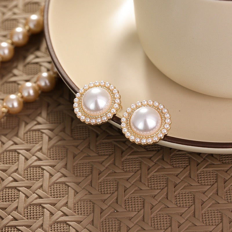 French Vintage Pearl Earrings Women Korean Style Studs Elegant Luxury Fashion Jewelry Gift