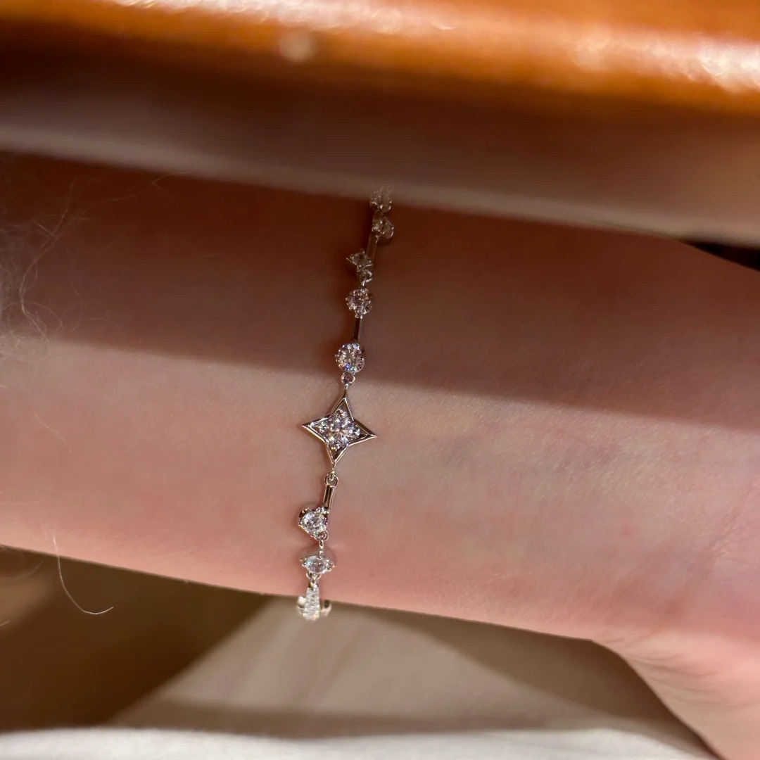 French Delicate Starburst Simulated Zirconia Bracelet For Women, Shiny Brilliant Star Wrist Jewelry Trendy Elegant Starry Hand Accessories