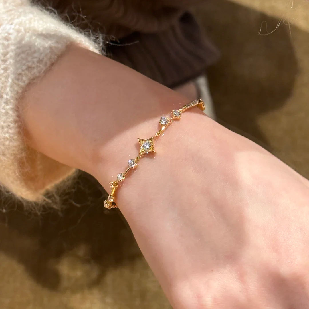French Delicate Starburst Simulated Zirconia Bracelet For Women, Shiny Brilliant Star Wrist Jewelry Trendy Elegant Starry Hand Accessories