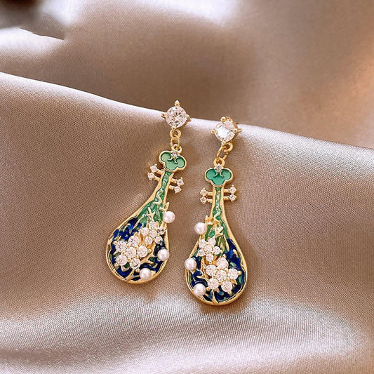 Light Luxury Retro Earrings - Vintage Ins Style Studs, Niche Premium Ear Jewelry, Wholesale Fashion Accessories