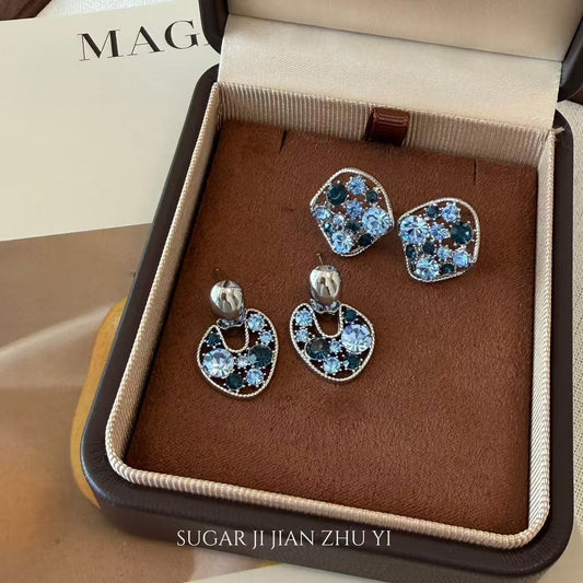Light Luxury Vintage Hollow Blue Rhinestone Irregular Stud Earrings, Fashion Niche High-End Ear Jewelry For Women