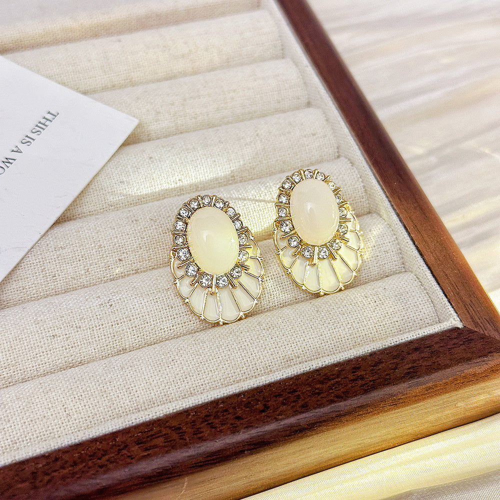 Vintage Enamel Flower Earrings - Retro Niche Premium Studs, Light Luxury Versatile Elegant Ear Jewelry For Women