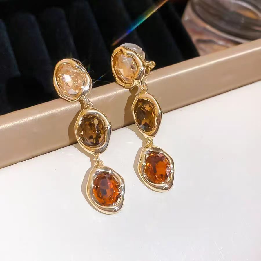 2026 New Rhinestone Oval Tassel Clip On Earrings, Vintage Mid-century Luxury High-End Niche Designer Fashion Jewelry For Women