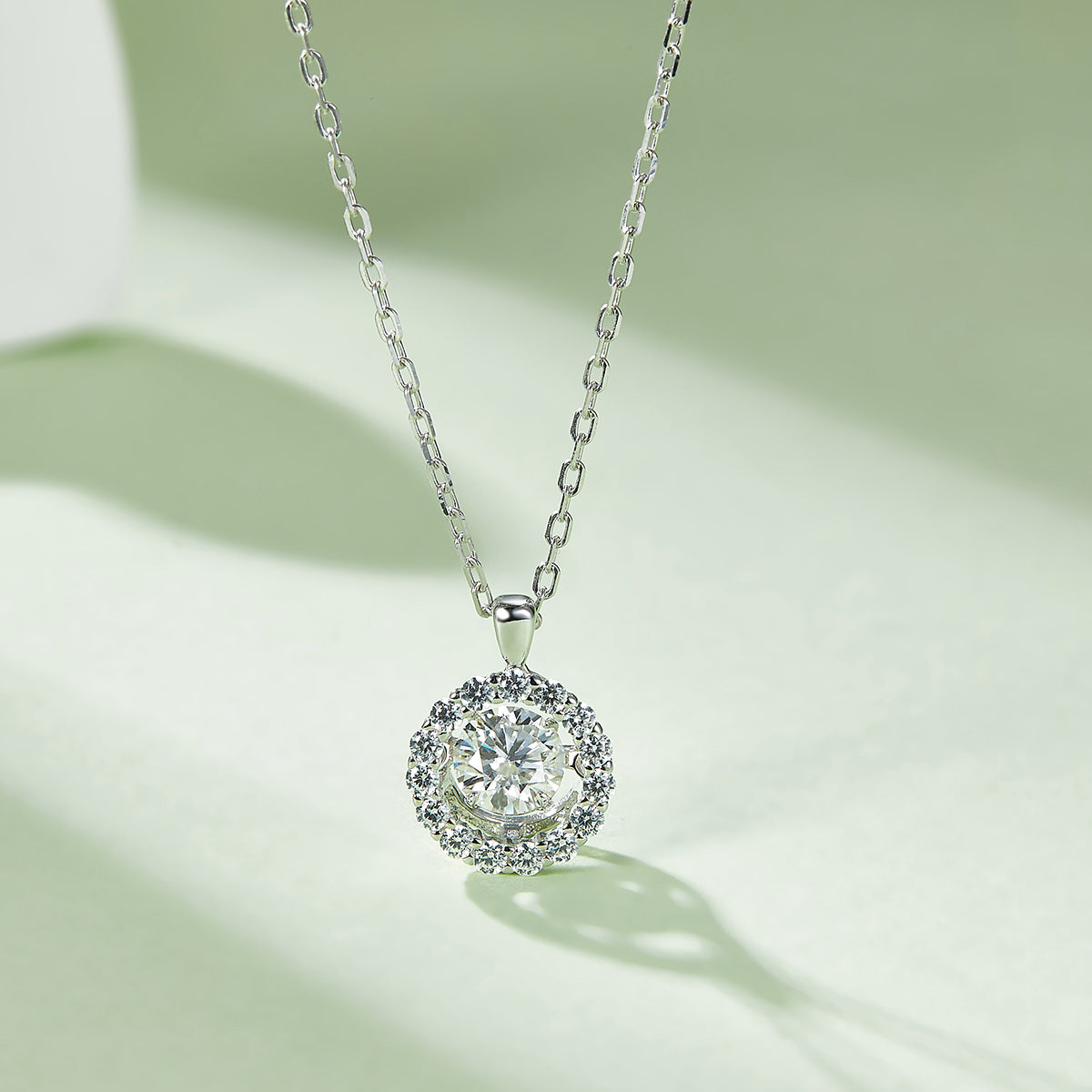 S925 Sterling Silver 0.5ct D Color VVS1 Moissanite Halo Necklace 45cm Platinum Plated GRA Certified Gift Box