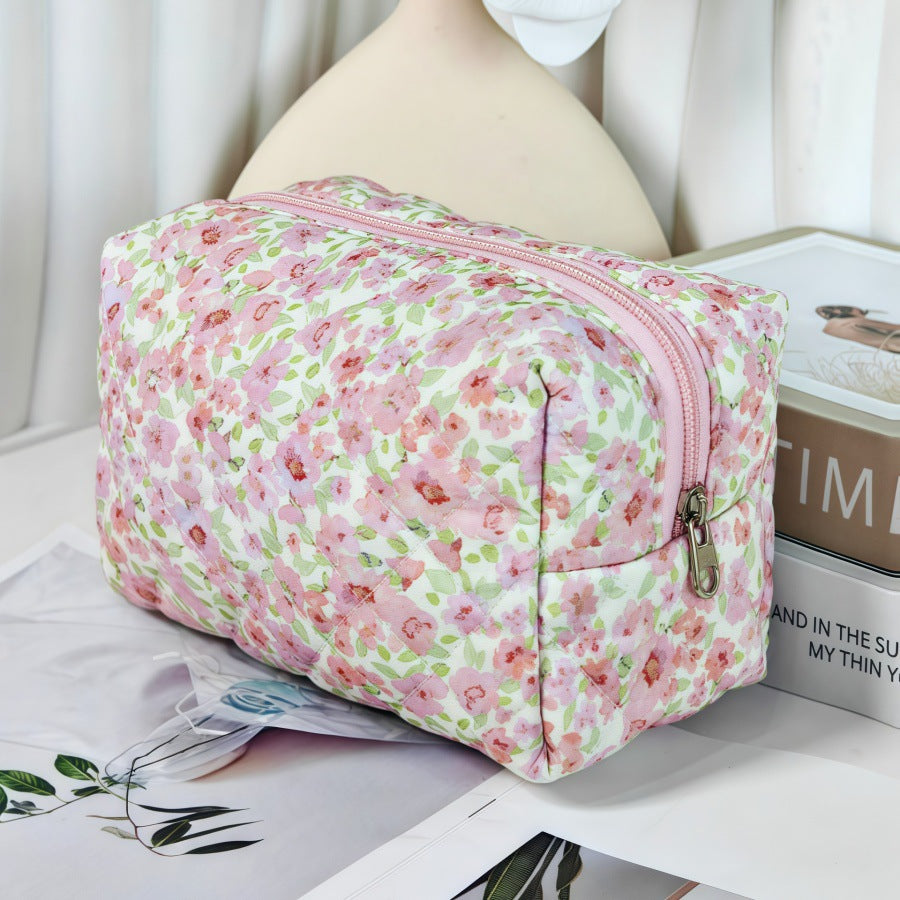 Printed Quilted Makeup Large Capacity Portable Toiletry Bag For Travel