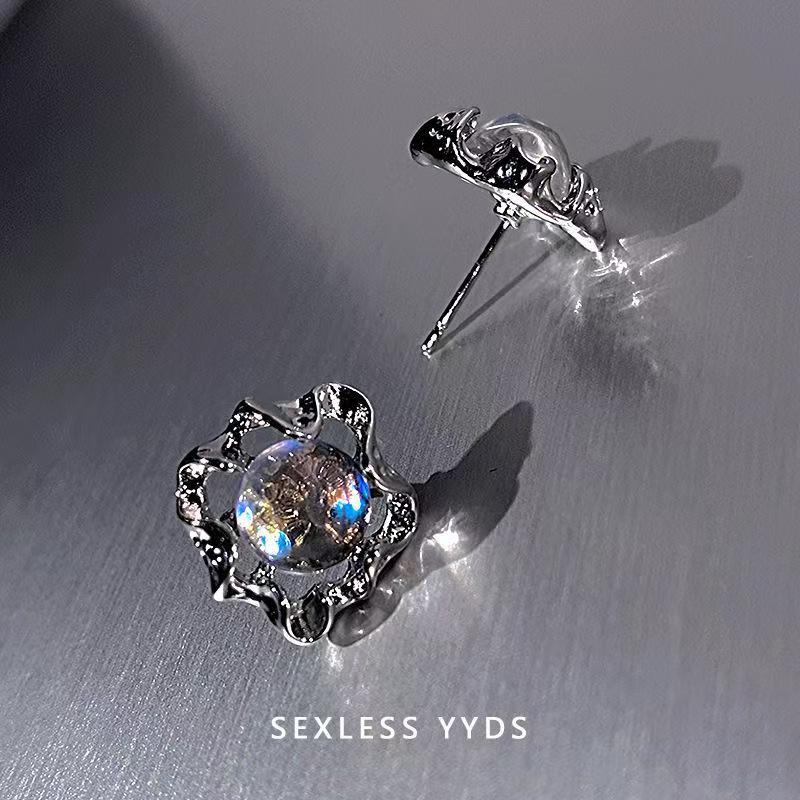 2026 New Japanese Korean Niche Design Moonstone Stud Earrings For Women, Trendy Cold Minimalist Style Light Luxury High-End Fashion Ear Jewelry