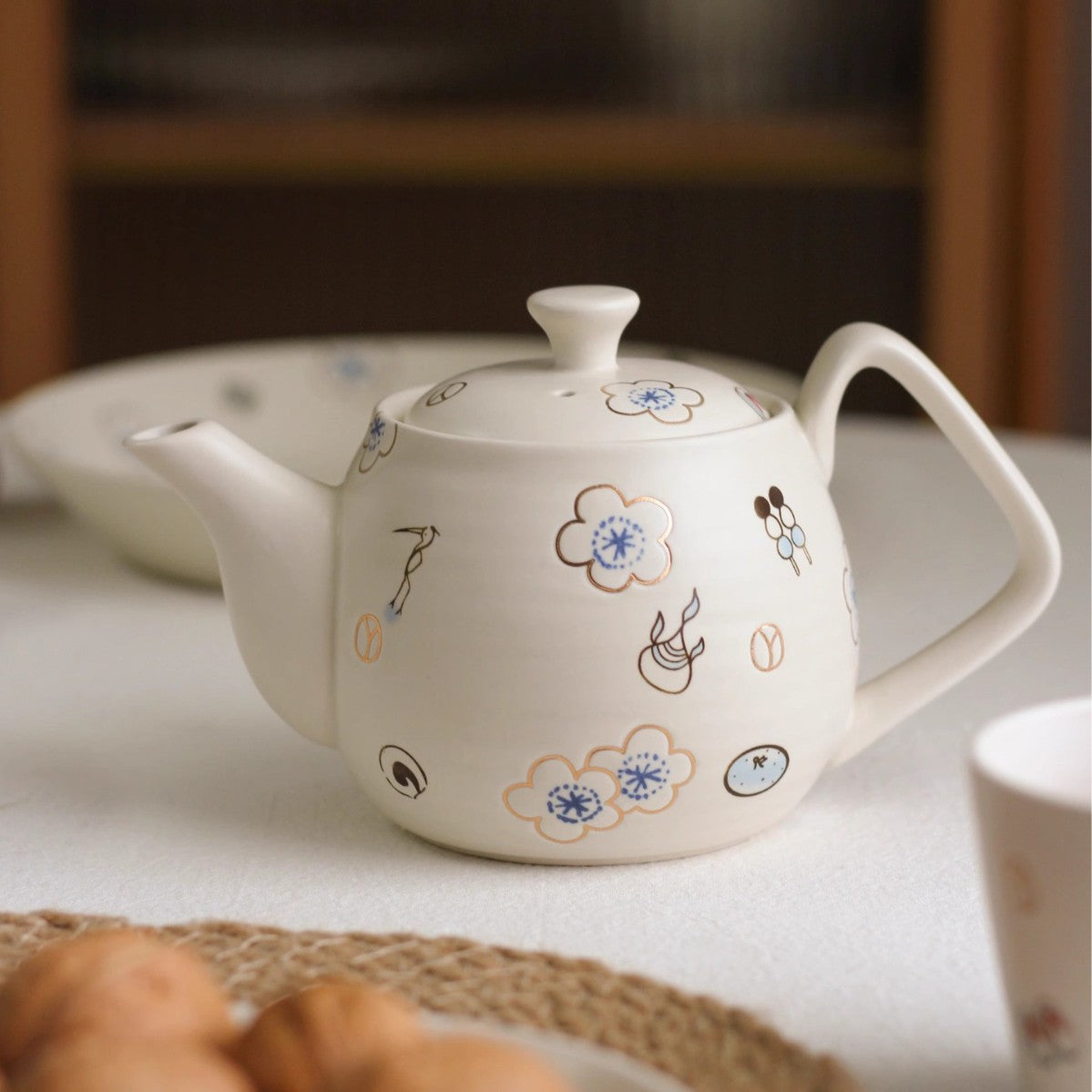 Japanese-style Matching Ceramic Dinnerware And Tea Set