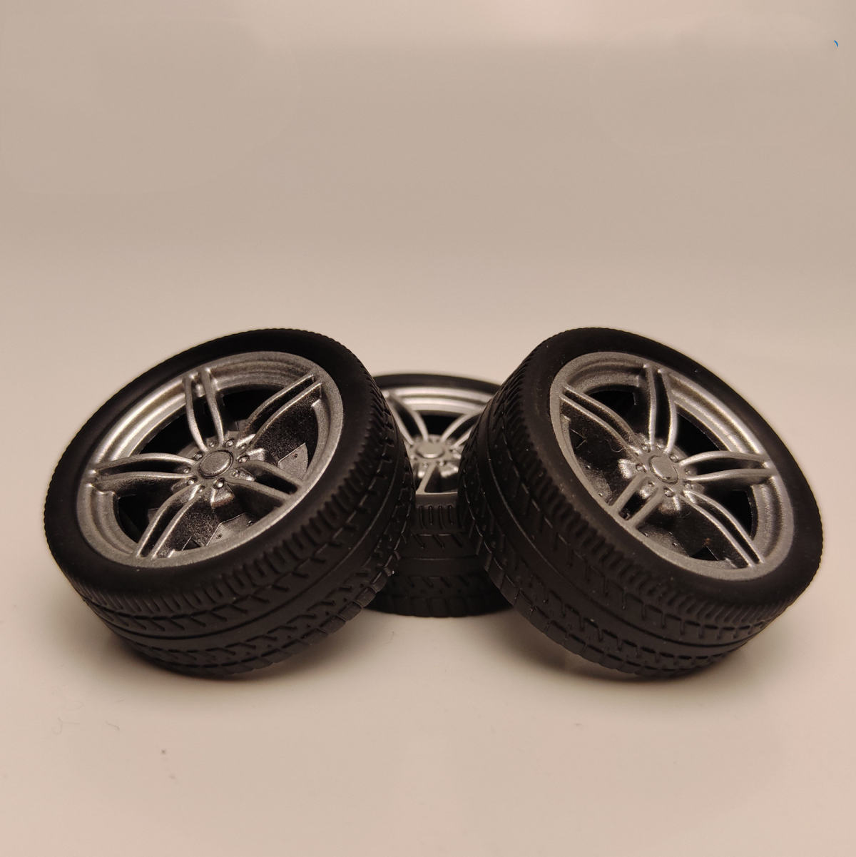 40mm Rubber Wheel Simulation Toy Accessories