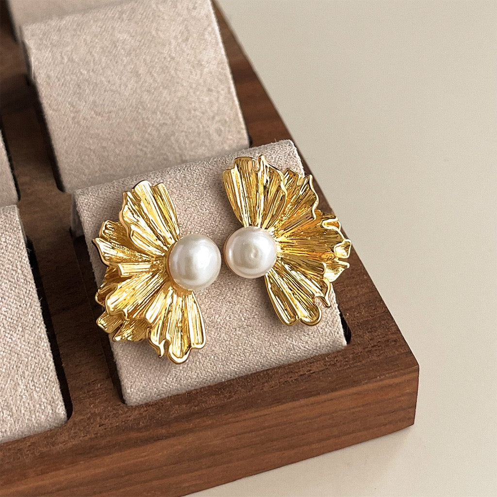 French Vintage Elegant Earrings Women Freshwater Pearl Stud Earrings Enamel Premium Gift