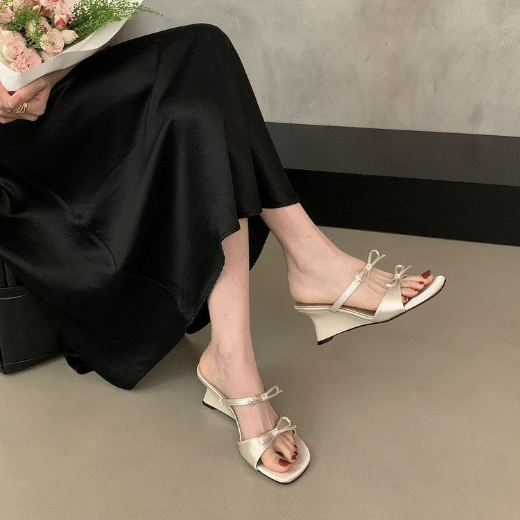 2026 Summer French Double Bow Open-toe Elegant Wedge Heel Women's Outdoor Slippers