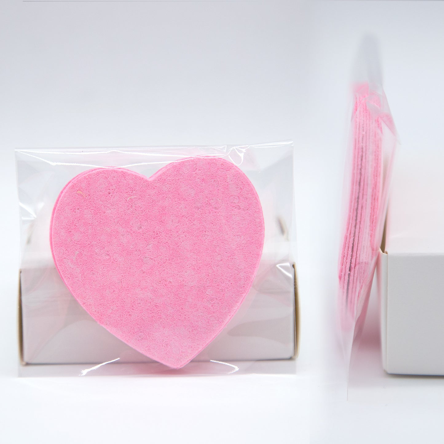 Biodegradable Heart-Shaped Wash Sponge For Deep Cleansing And Makeup Removal