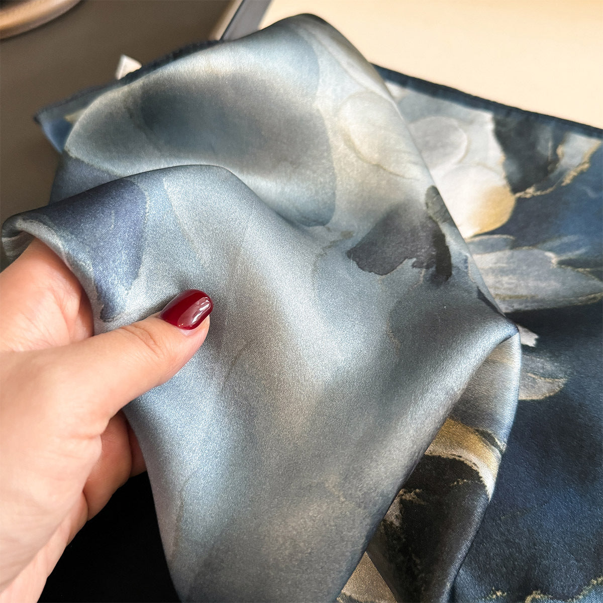 Women's New Mulberry Silk Spring And Autumn Versatile Blue Korean-style Scarf