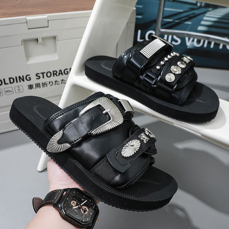 Silver-studded Casual Lightweight Platform Outdoor Slippers