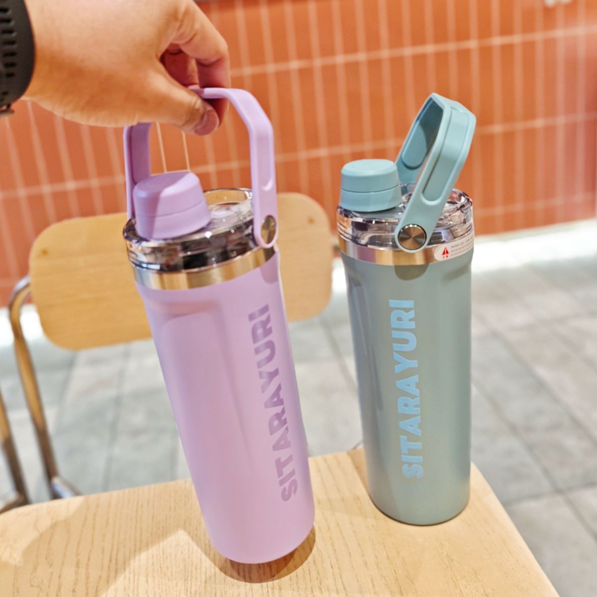 Handy Insulated Large Capacity Outdoor Sports Cold Keeping Bottle Fitness Straw Cup