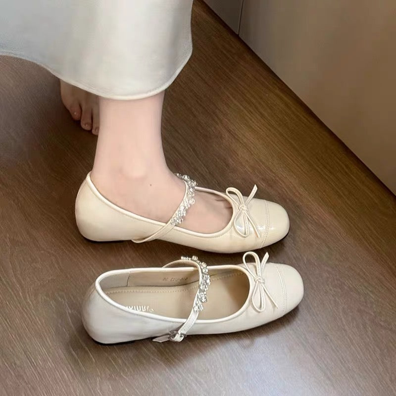 2026 New Autumn French Minimalist Shoes, Retro Luxury Rhinestone One-Strap Round Toe Platform Soft Sole Slip-On Flats