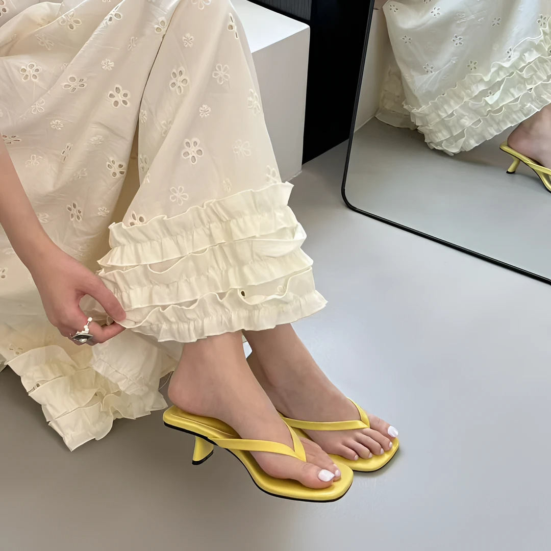 Open-toe Square-toe Low-heeled Shoes Korean-style Elegant And Minimalist With A Strappy Design