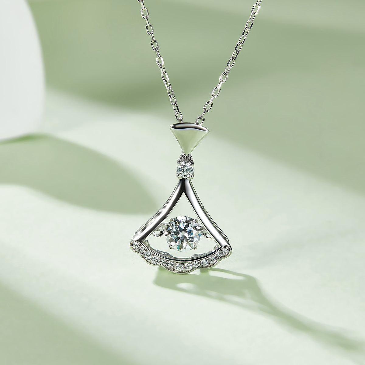 S925 Sterling Silver 0.5ct D Color VVS1 Moissanite Fan Pendant Necklace 45cm Platinum Plated GRA Certified Gift Box