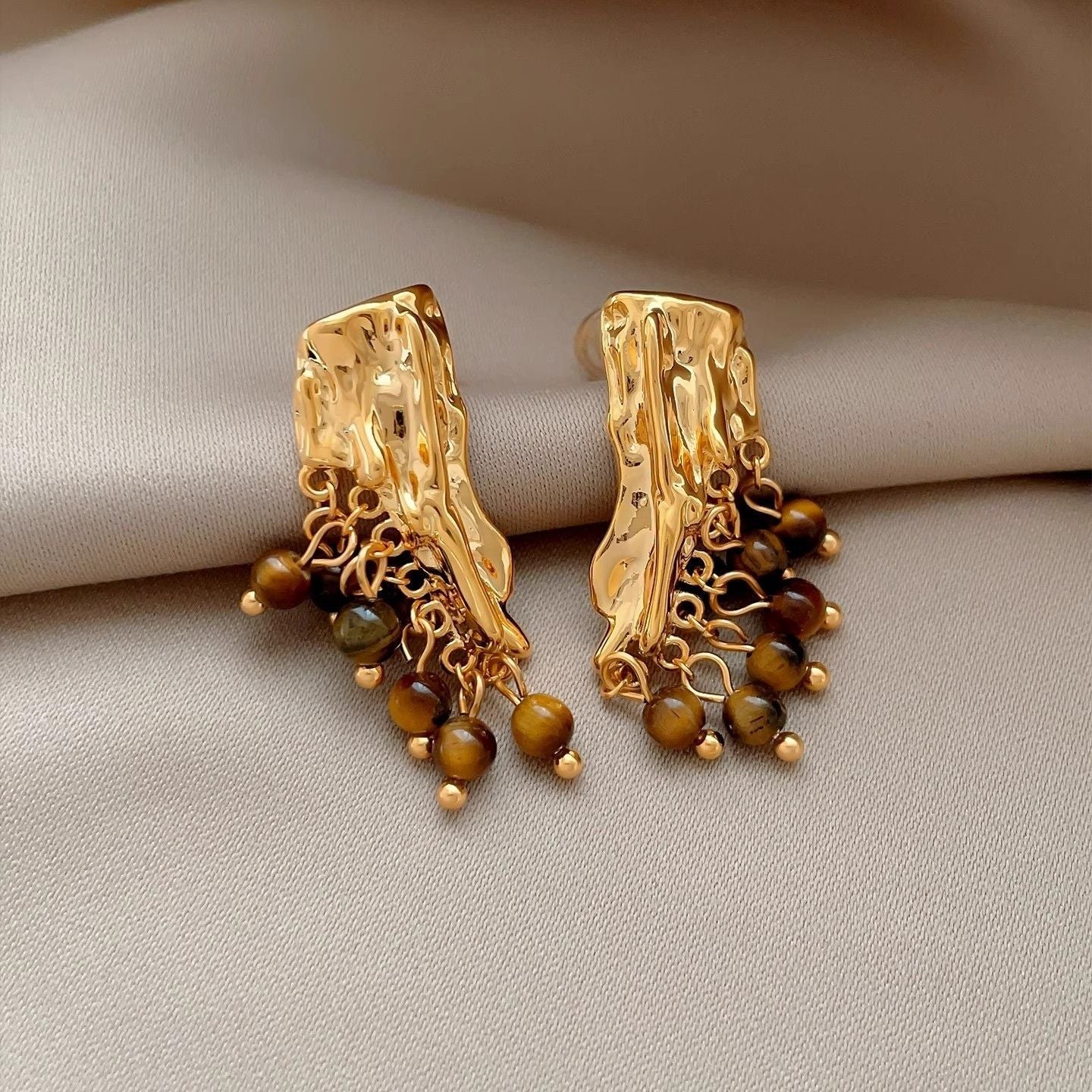 Vintage Wrinkled Grape Cluster Drop Earrings For Women, Niche Textured Tassel Stud Earrings Unique High-End Fashion Ear Jewelry
