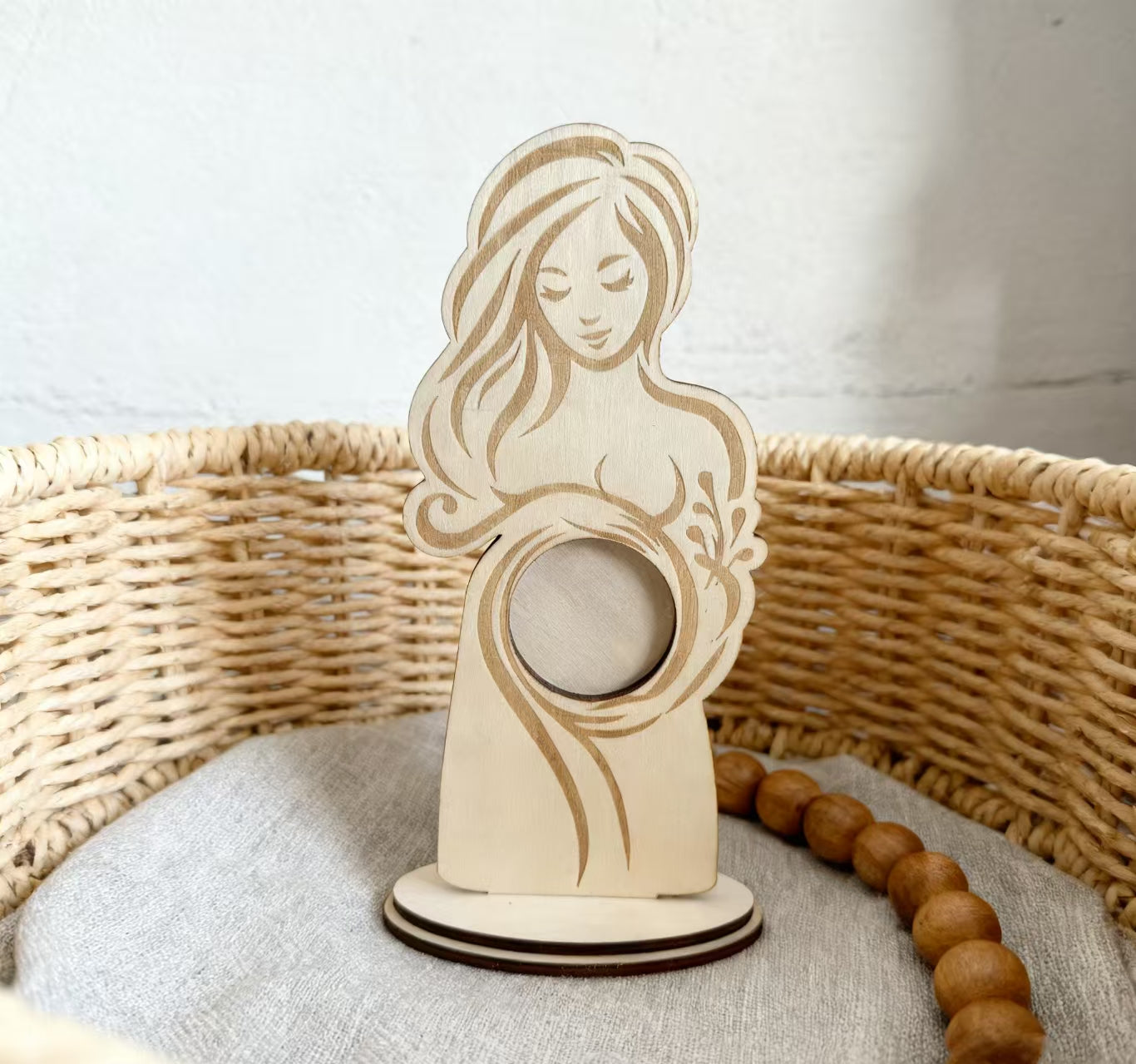 Wooden Pregnant Woman Photo Frame Stand, Laser Engraved Maternity Picture Display Decor, Pregnancy Keepsake Gift For Mom To Be