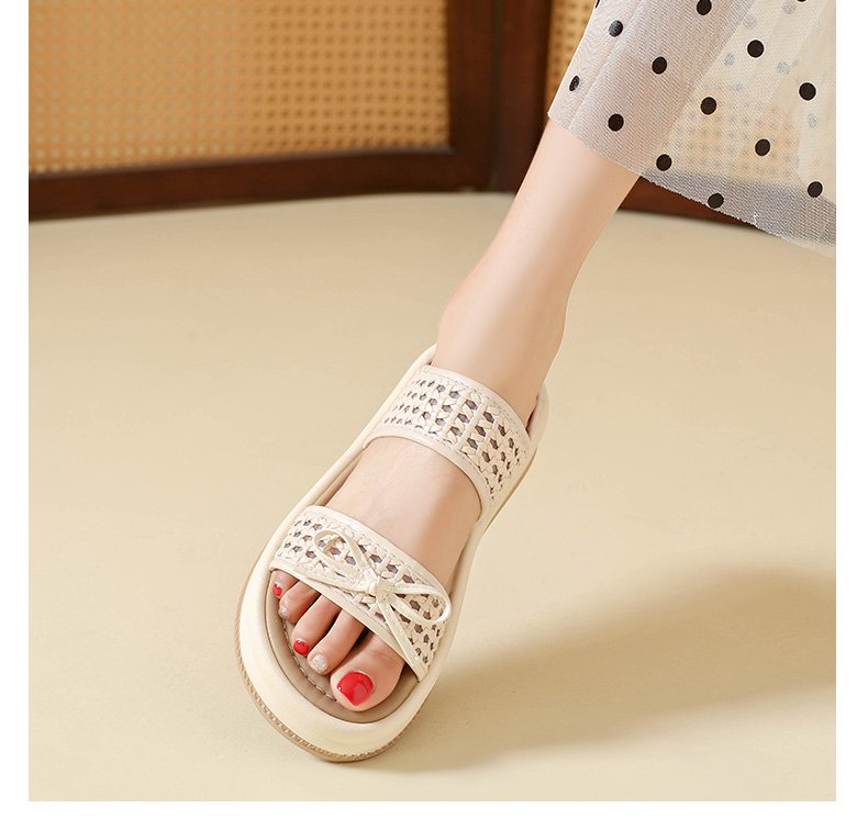 Height Increasing Thick Soled Plus Size Slippers For Summer Outdoor Wear, Paired With Skirts And Beach Sandals For Women