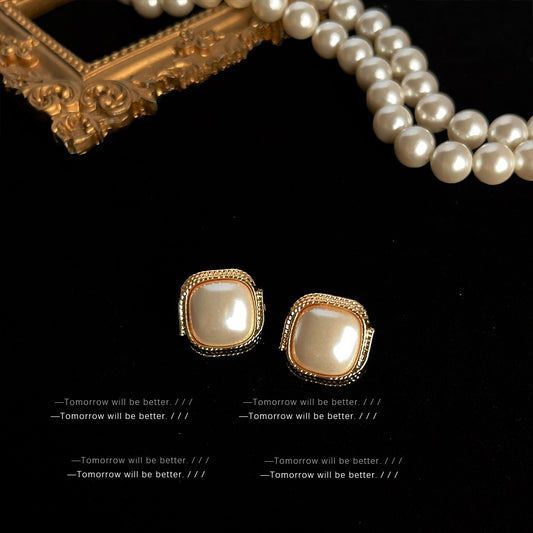 Retro Vintage Style Earrings Women Elegant Niche Stud Earrings Luxury Fashion Fine Jewelry