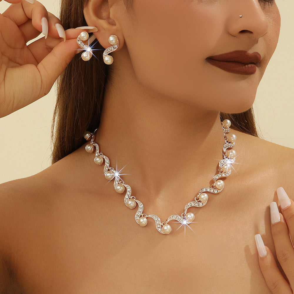 European And American Popular Retro Necklace Set For Women 2-Piece Set Leaf Flower Exaggerated Jewelry New Bridal Wedding Accessories