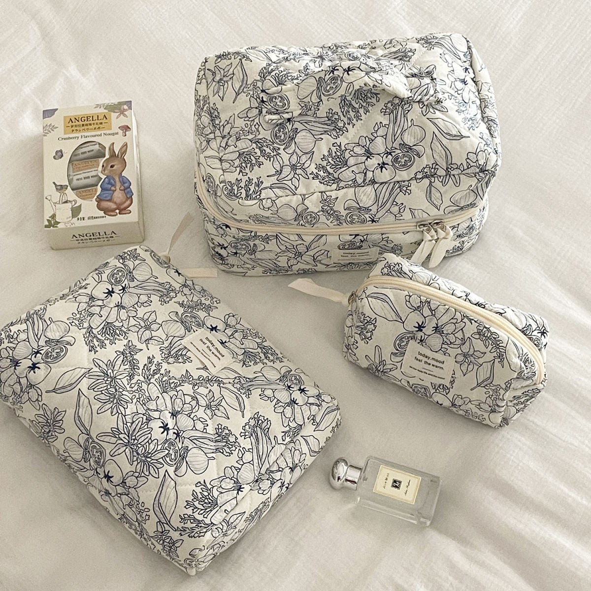 Good-looking Lightweight Ink Skin Care Makeup Storage Bag