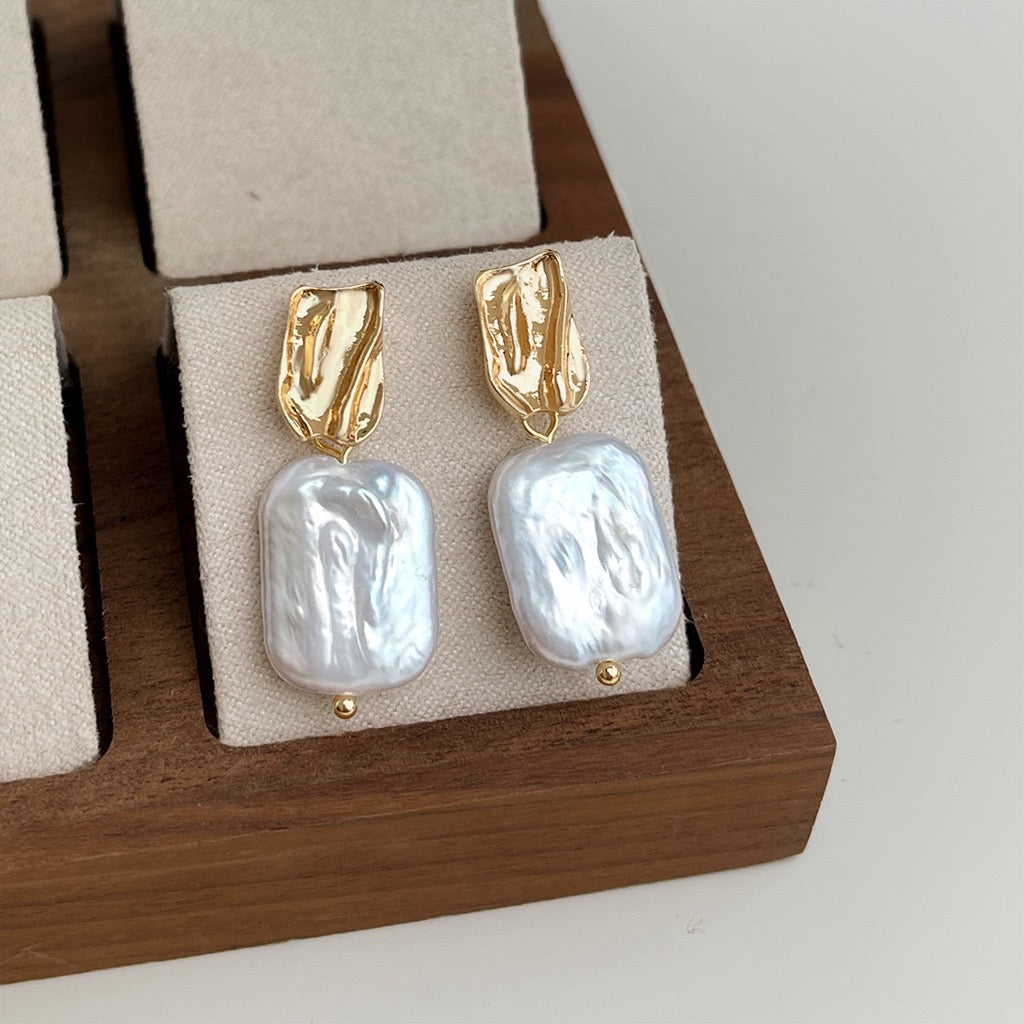 Vintage Freshwater Pearl Earrings Women French Baroque Stud Earrings Elegant Premium Gift
