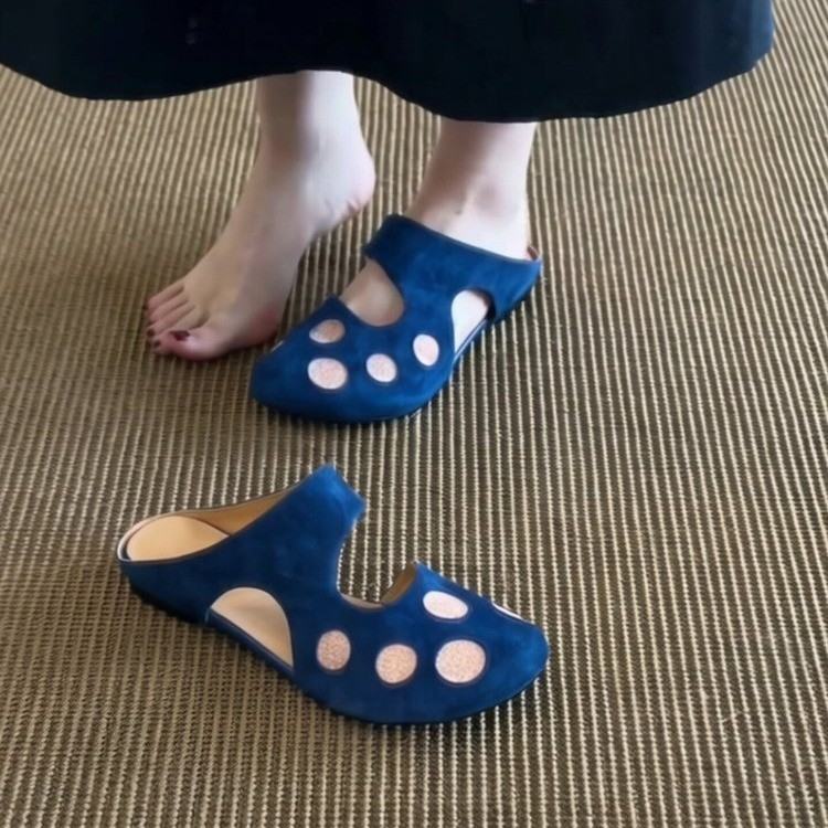 Cute Retro Polka Dot Hollow Closed Toe Mules For Women, Slip-on Lazy Flat Casual Slide Sandals For Outdoor Wear