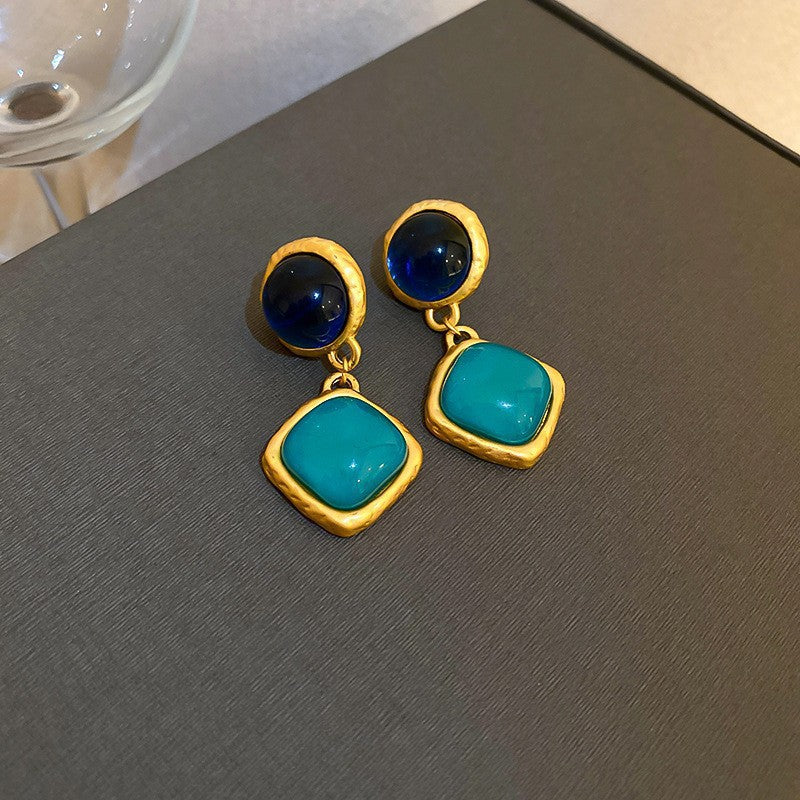 Niche Vintage Retro Earrings Women Medieval Stud Earrings Elegant Premium Jewelry