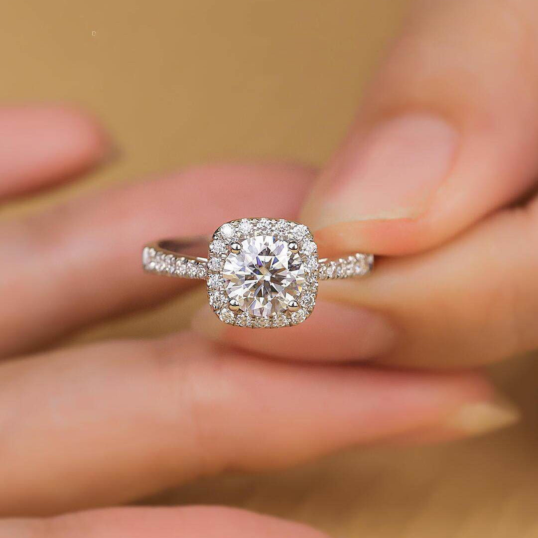 1 Piece  Sterling Silver Cushion Halo Moissanite Ring, Elegant Solitaire Style, For Engagement & Valentine's Gifts
