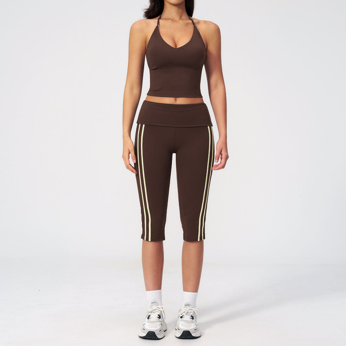 Womens Shock-Proof Yoga Outfit With A Beautiful Back Design
