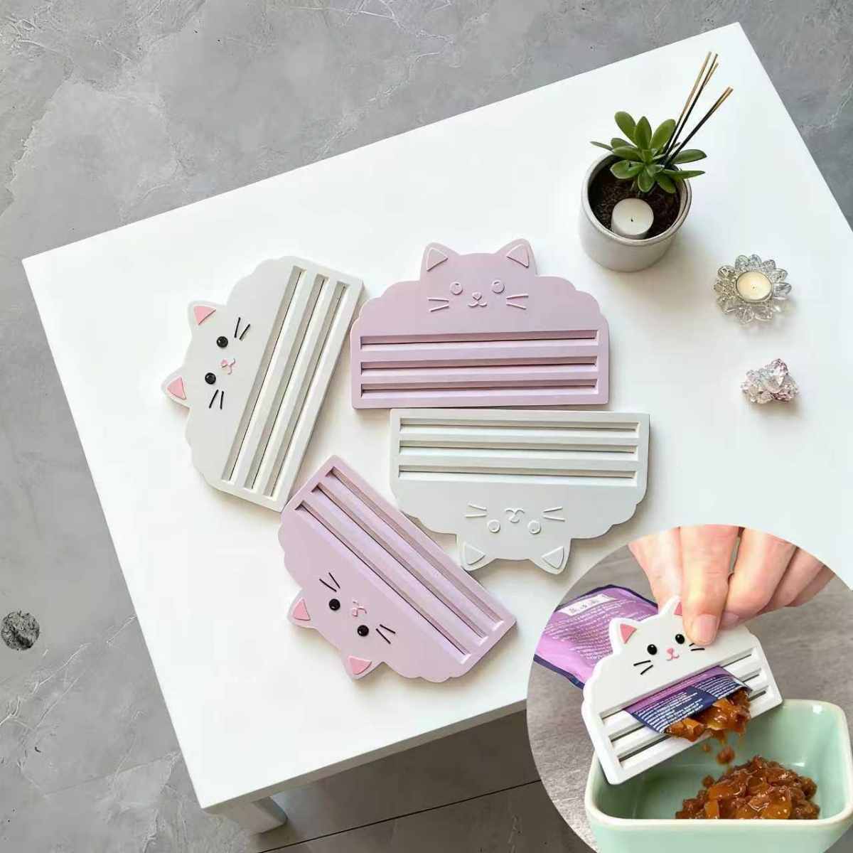 Household Portable Cat Food Squeezer
