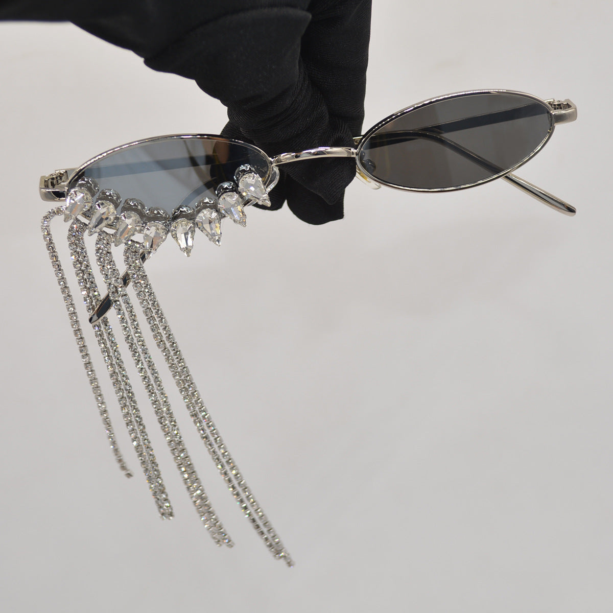 Korean-style Luxury Glamorous Rhinestone-tasseled Sunglasses With A Niche Designer-inspired Look